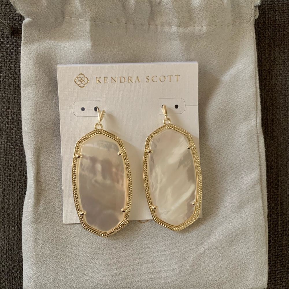 Kendra Scott ivory Danielle’s